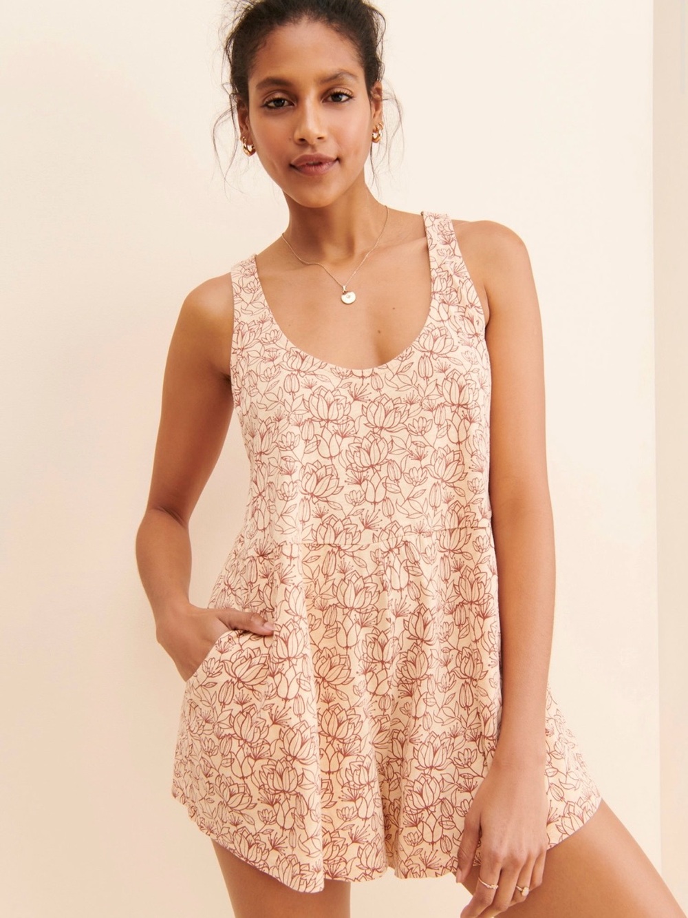 Known Supply Ivy Knit Romper Floral Outline Pattern Size Medium